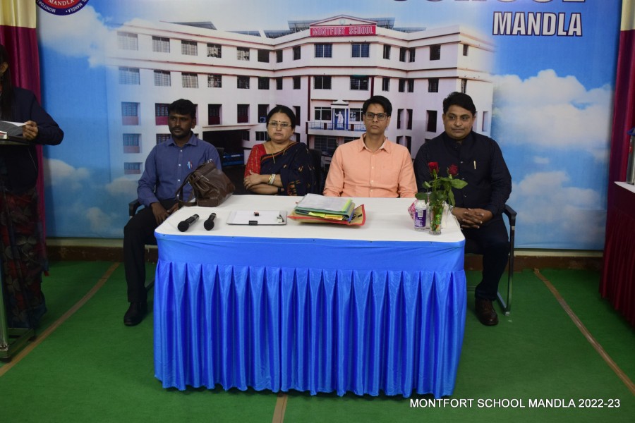 Montfort: Photo Gallery