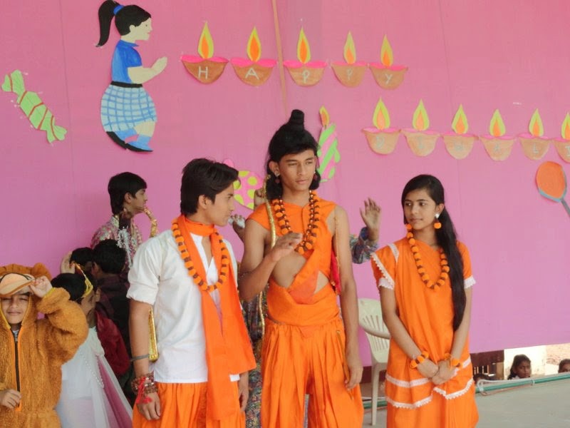 Montfort: Photo Gallery