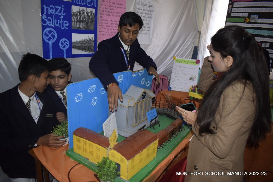 Montfort: Photo Gallery