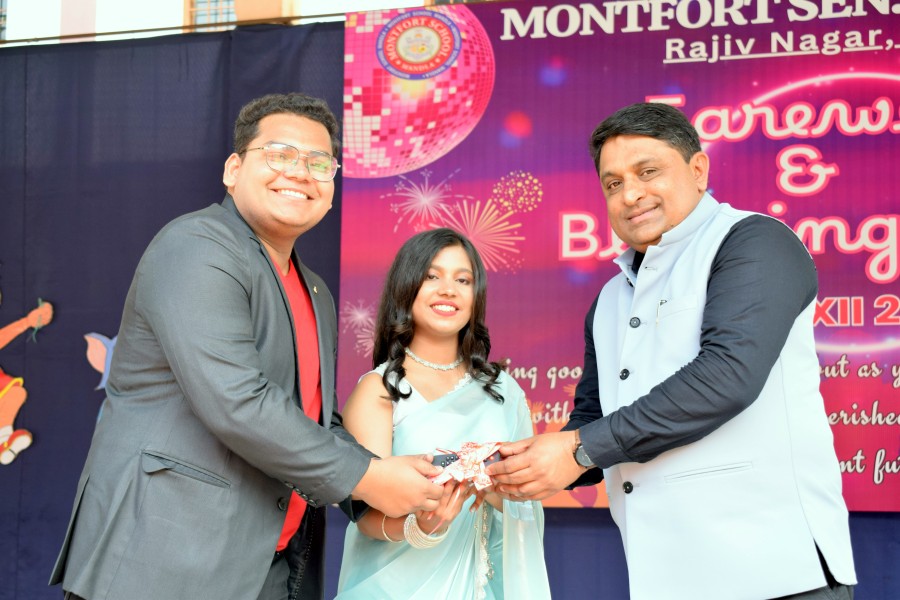 Montfort: Photo Gallery