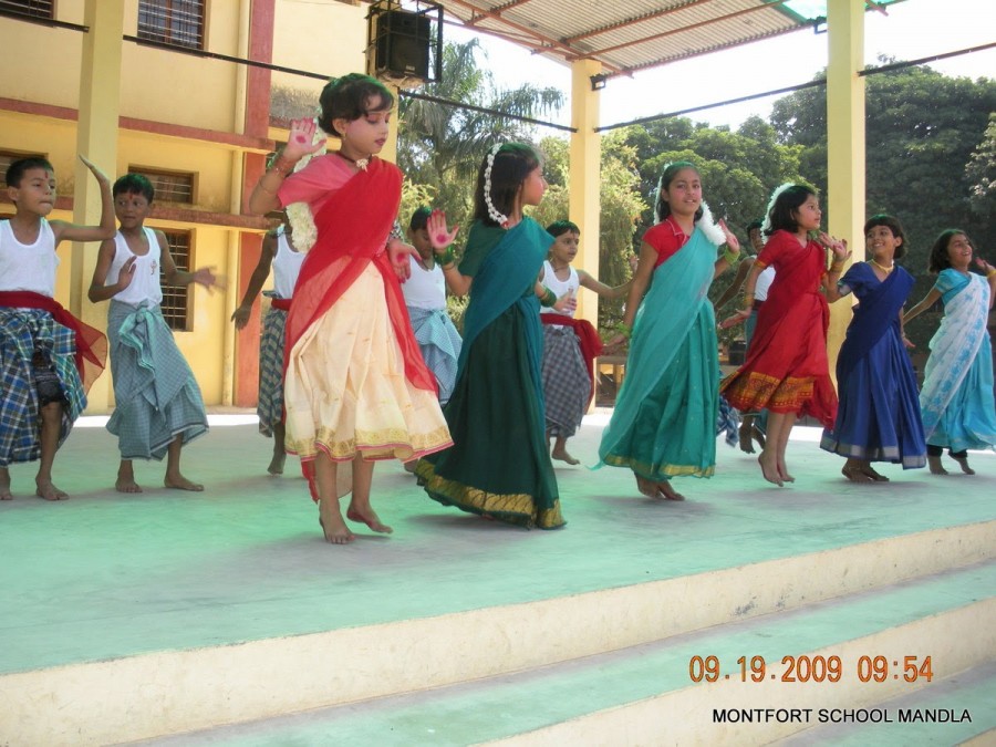 Montfort: Photo Gallery