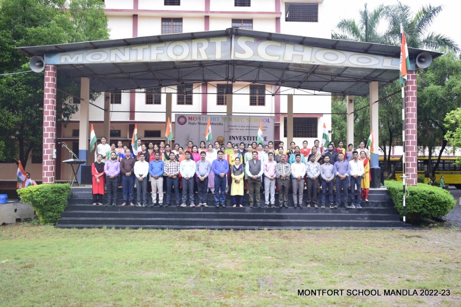 Montfort: Photo Gallery