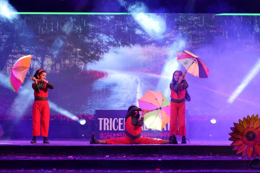 Montfort: Photo Gallery