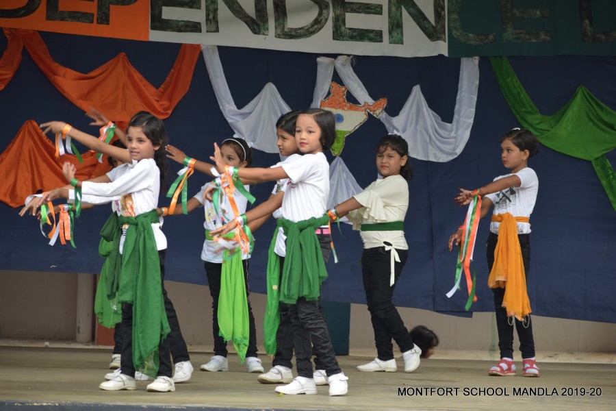 Montfort: Photo Gallery