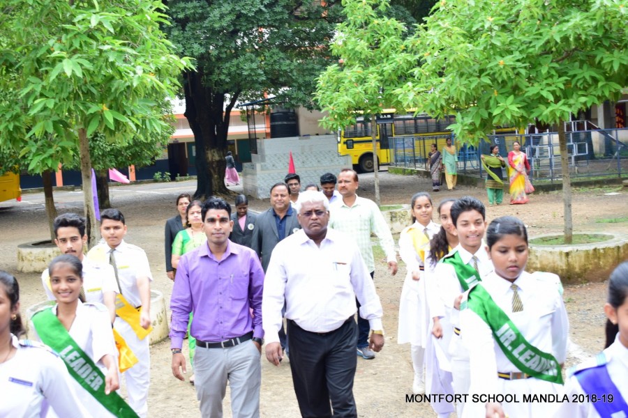 Montfort: Photo Gallery