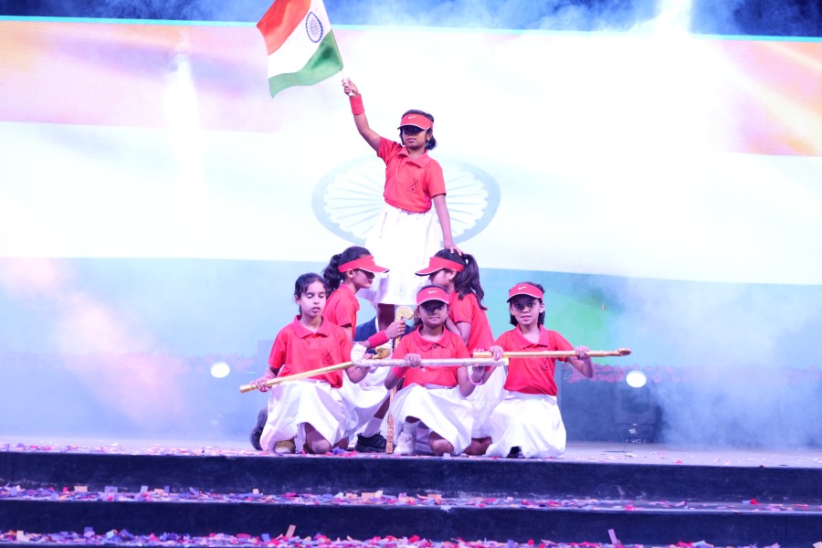 Montfort: Photo Gallery