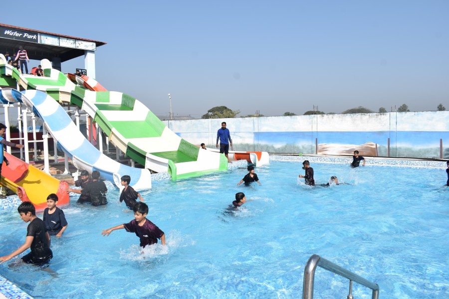 Montfort: Photo Gallery