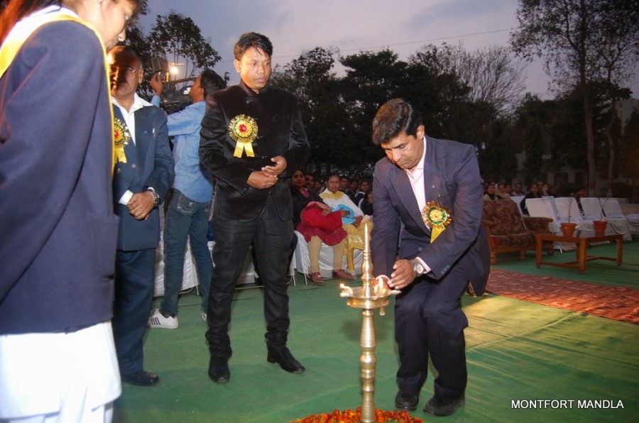 Montfort: Photo Gallery