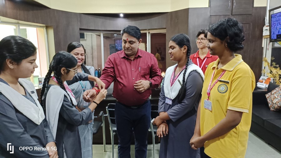 Montfort: Photo Gallery