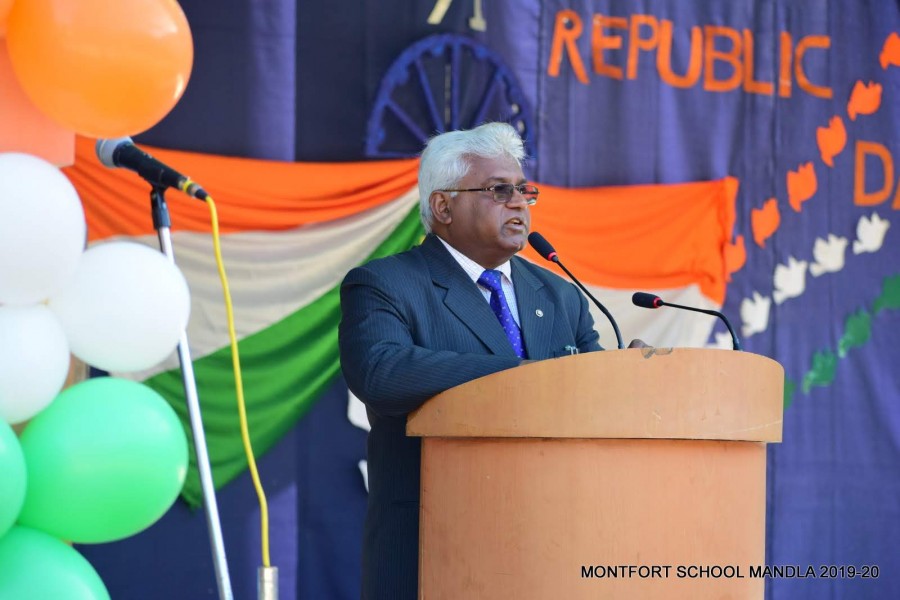 Montfort: Photo Gallery