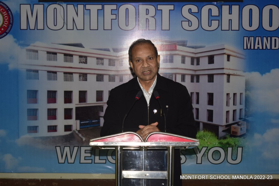 Montfort: Photo Gallery