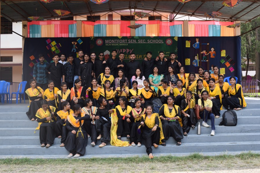 Montfort: Photo Gallery