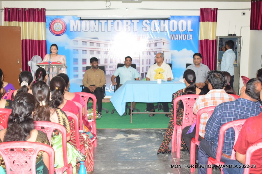 Montfort: Photo Gallery