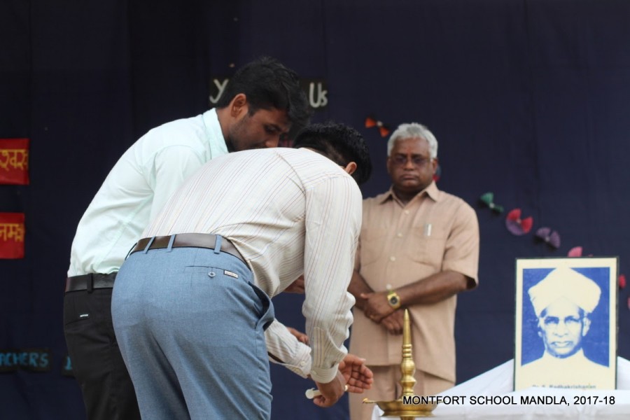 Montfort: Photo Gallery