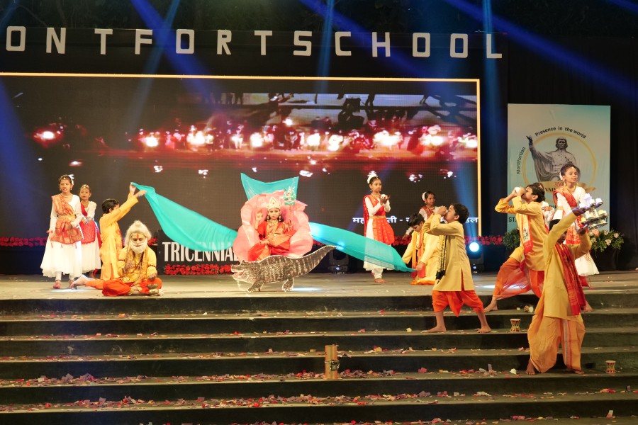 Montfort: Photo Gallery