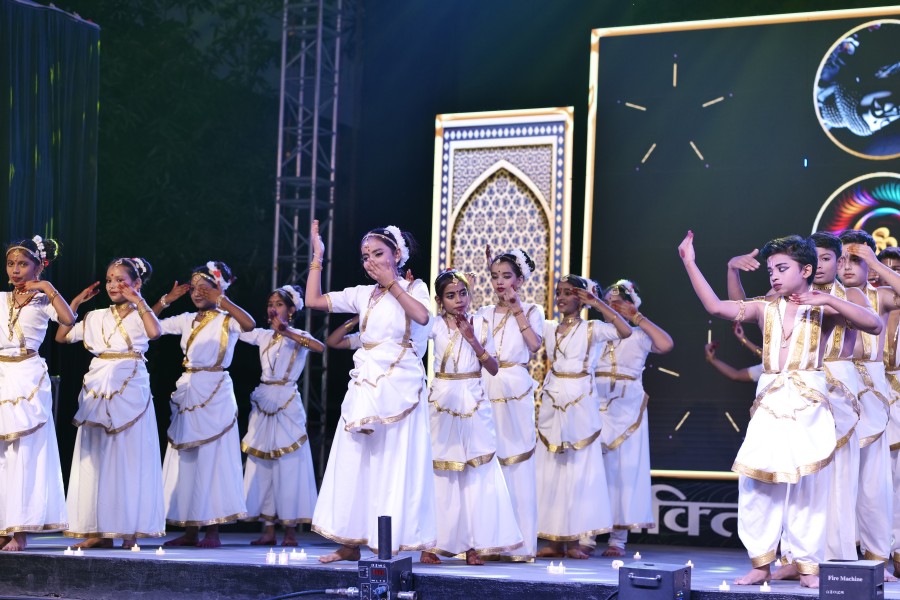 Montfort: Photo Gallery