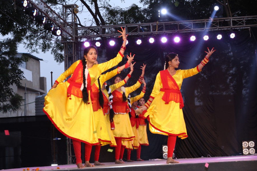 Montfort: Video Gallery